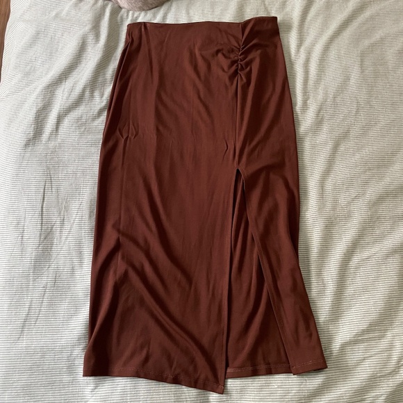 Charlotte Avery - Brown Skirt with Slit - Picture 1 of 8